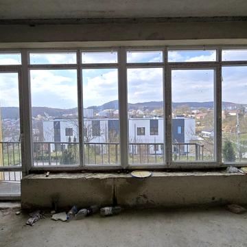 Дмитра Яворницького вул., 42