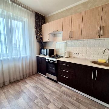 Червоної Калини просп. (Володимира Маяковського), 21
