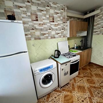 Мануйлівський просп. (Воронцова), 25