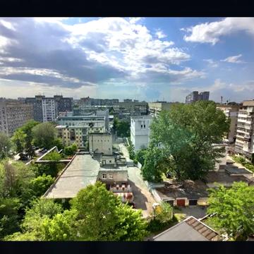 Кучеревського бульв., 1