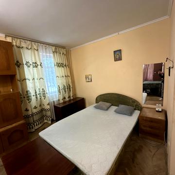 Пасічна вул., 58
