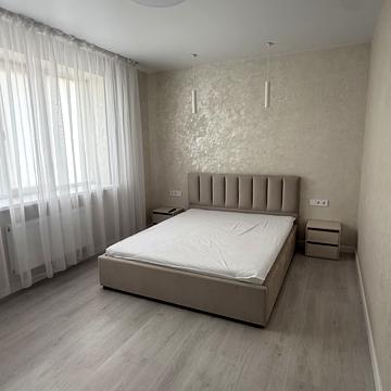 Фабрична вул., (Будинок 10)