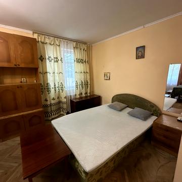 Пасічна вул., 58