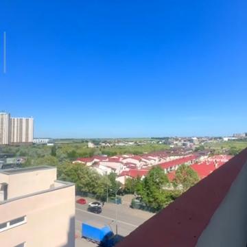 Академіка Сахарова вул., (Будинок)