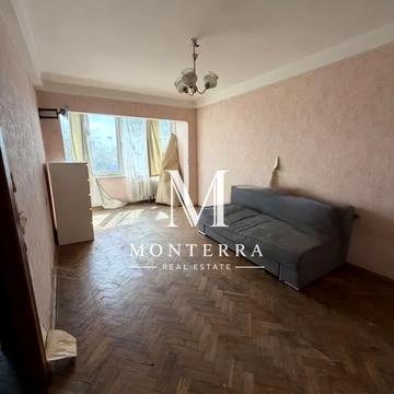 Андрія Головка вул., 31