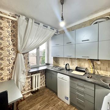 Петропавлівська вул., 53