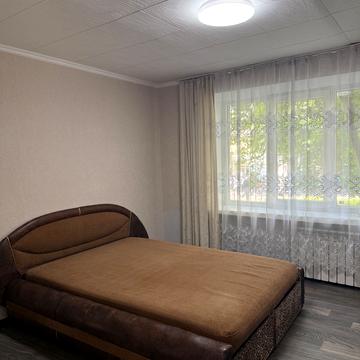 Ентузіастів вул., 4