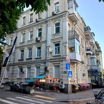 Івана Мазепи вул. (Січневого Повстання), 18/29