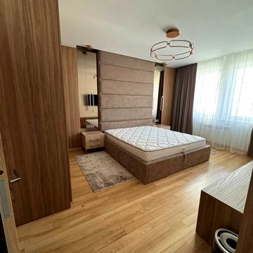 Миколи Бажана просп., 12