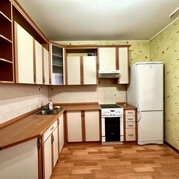 Милославська вул., 41/15