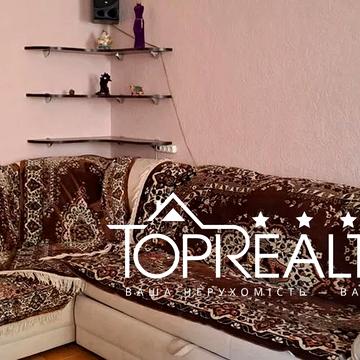Леся Курбаса вул., 7