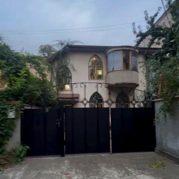 Пастера вул., 44