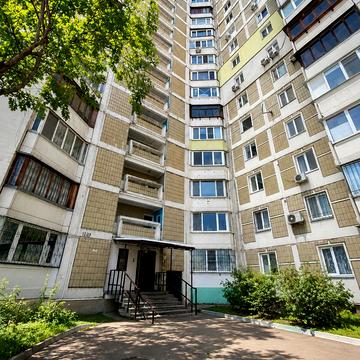Ревуцького вул., 44