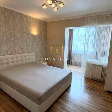 Федора Ернста вул., 8