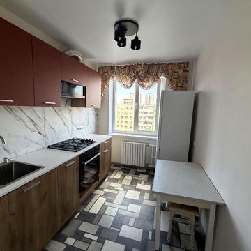 Героїв просп., 15
