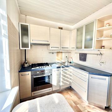 Автозаводська вул., 40