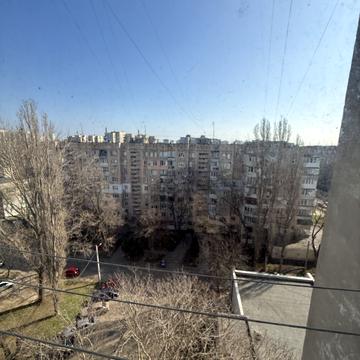 Сімї Глодан вул., 6
