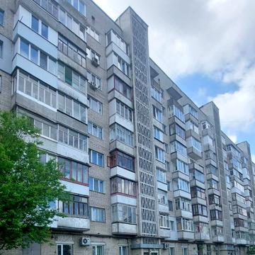 Президента Грушевського просп., 1