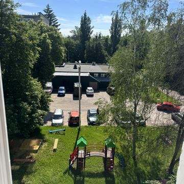 Академіка Вальтера вул., 21а