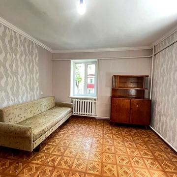 Шкільна вул., 1