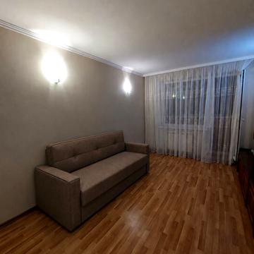 Юності просп., 69