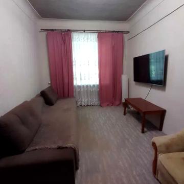 Павла Чубинського вул., 9