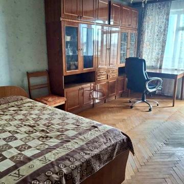 Кудрявська вул., 31-33
