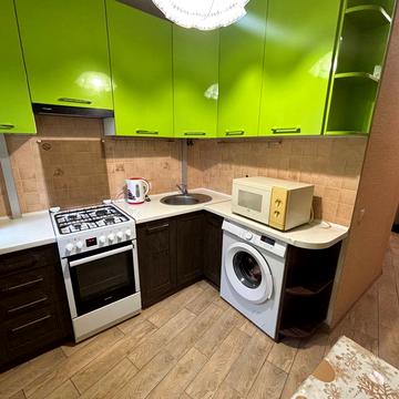 Молодіжна вул., 7/1