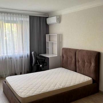 Юрківська вул., 18