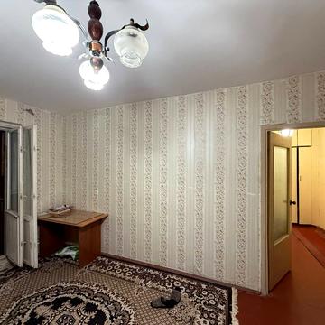 Анни Ахматової вул., 8