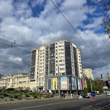 Київська вул., 67