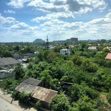 Романа Левицького вул., (Будинок 7)