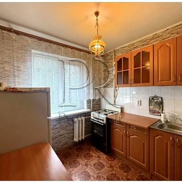 Любомира Гузара просп. (Космонавта Комарова), 8