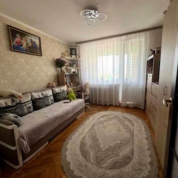 Володимира Вернадського вул., 4