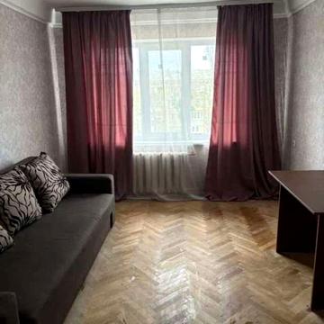 Вацлава Гавела бульв. (Івана Лепсе), 54/26