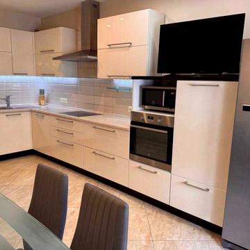 Дмитрівська вул., 75