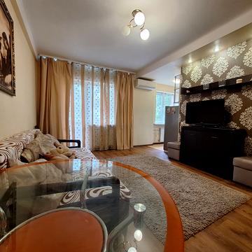 Шекспіра вул., 10