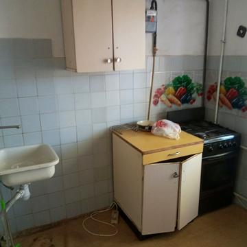 Варненська вул., 8а