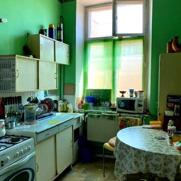 Торгова вул., 21