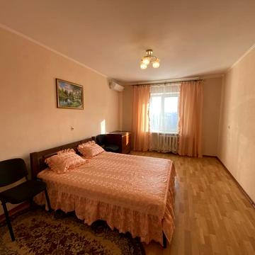 Левка Лукяненка вул. (Маршала Тимошенка), 15-Г