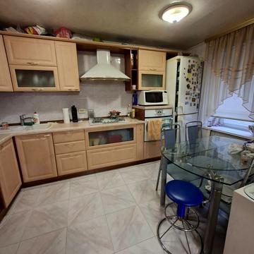 Дарницька вул., 11