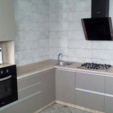 Практична вул., 8