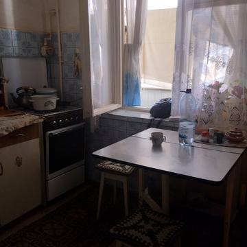 Ореста Левицького вул. (Академіка Курчатова), 18