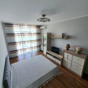 Сімї Кульженків вул. (Петра Дегтяренка), 31-А
