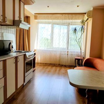 Миколи Бажана просп., 30