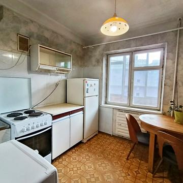 Оболонський просп., 31
