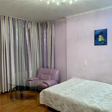 Середньофонтанська вул., 19б