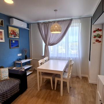 Наталії Ужвій вул., 102