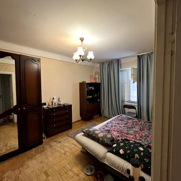 Йорданська вул. (Лайоша Гавро), 4