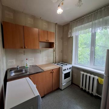 Академіка Булаховського вул., 38